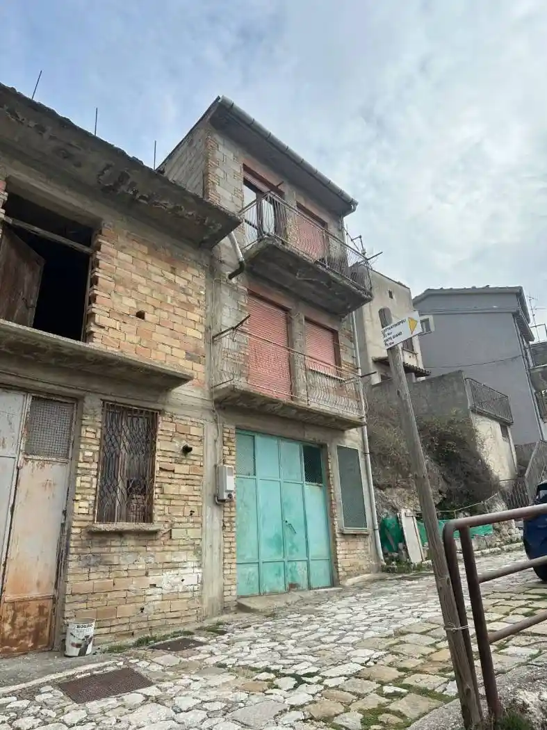 Rustico - Casale in vendita a Castelgrande