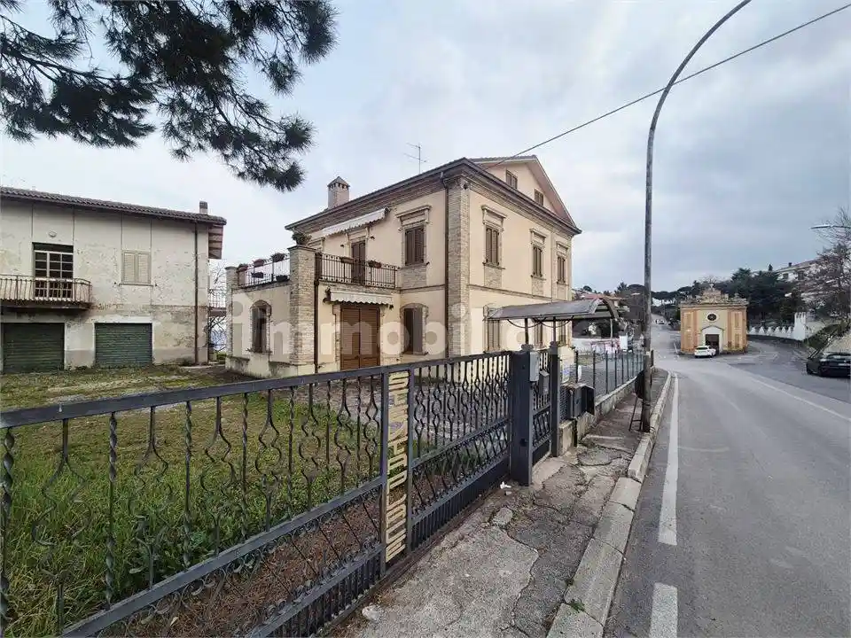 Villa in vendita a Casacanditella