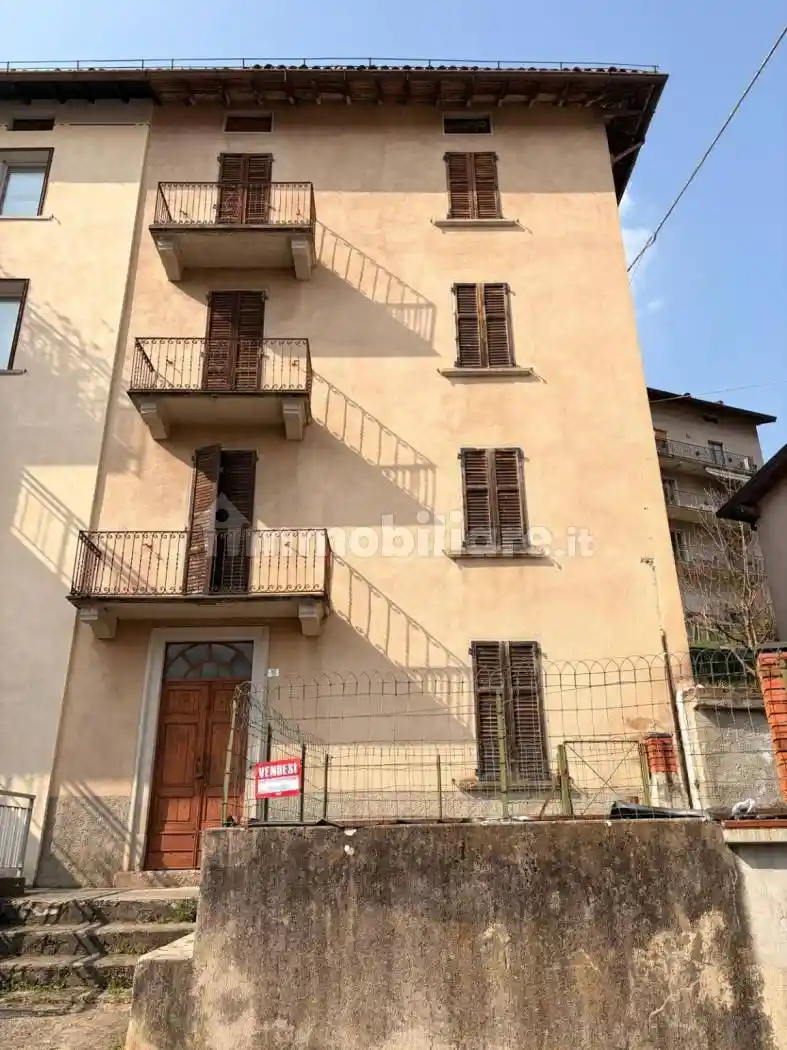Casa indipendente in vendita a Ubiale Clanezzo