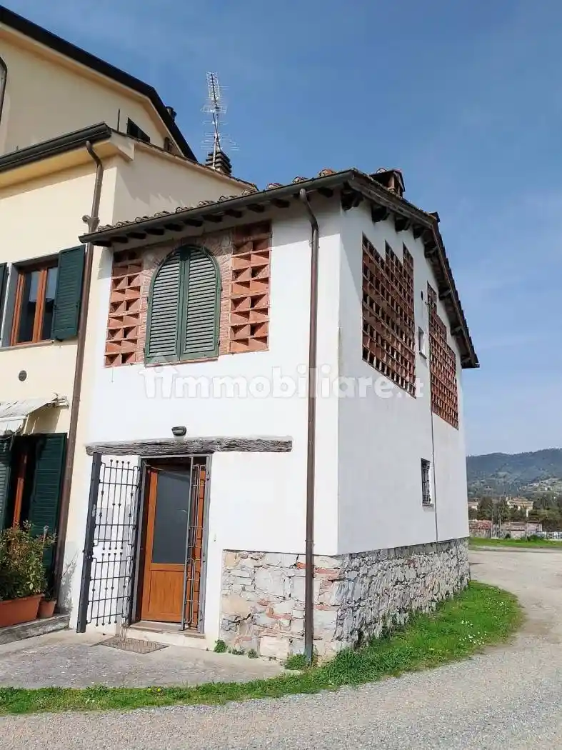 Casa indipendente in vendita a Lucca