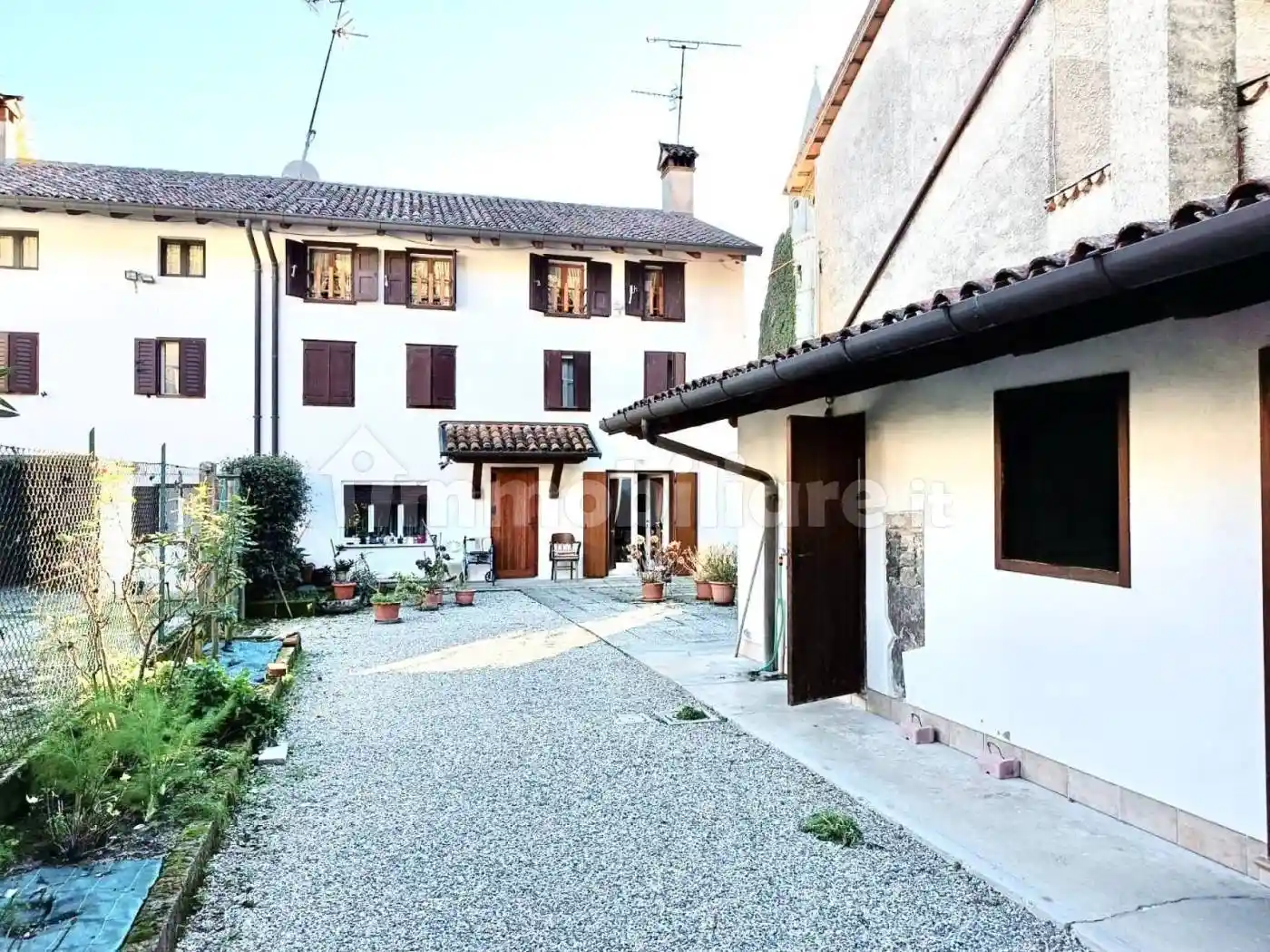 Villa in vendita a Medea