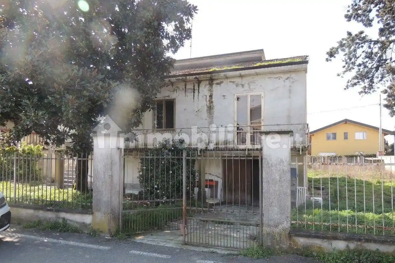 Villa in vendita a Trivolzio