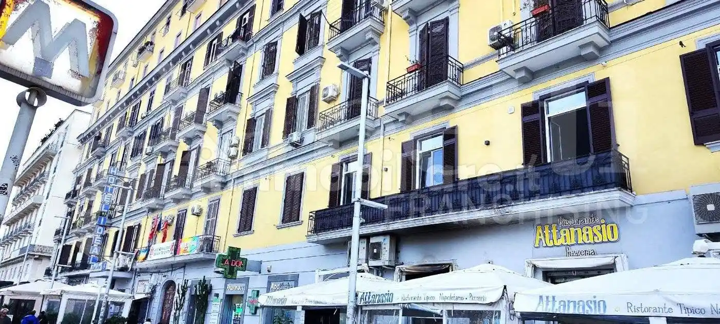 Appartamento in vendita a Napoli
