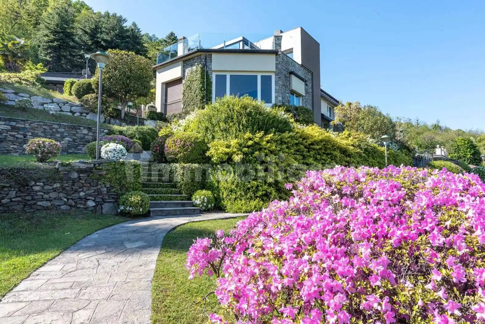 Appartamento in affitto a Lesa