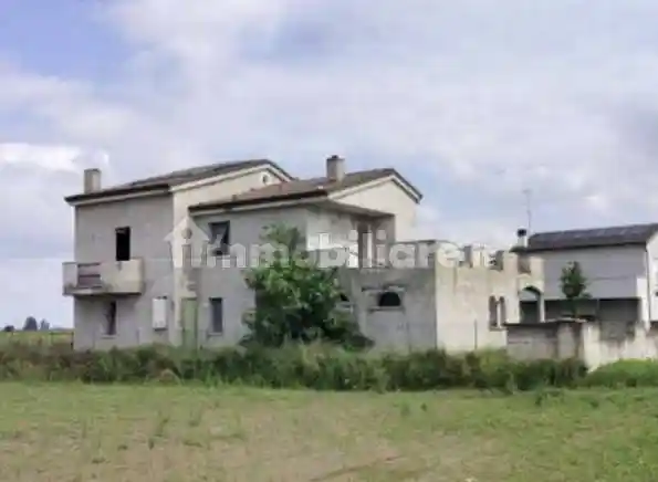 Villa in vendita a Giacciano con Baruchella