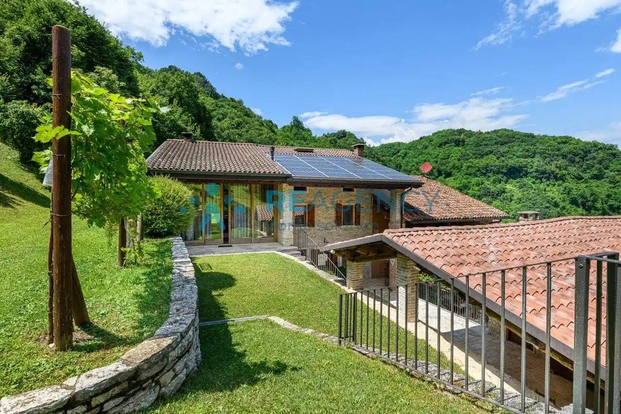 Villa in vendita a Chiampo