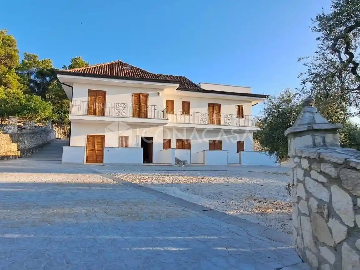 Villa in vendita a Rodi Garganico