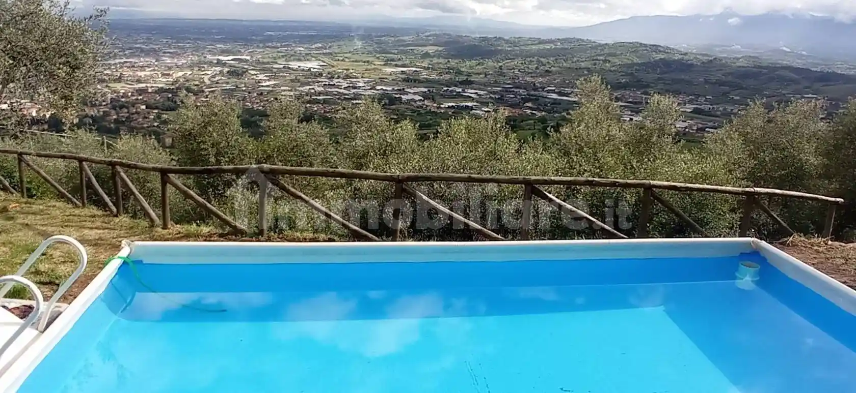 Villa in vendita a Pescia