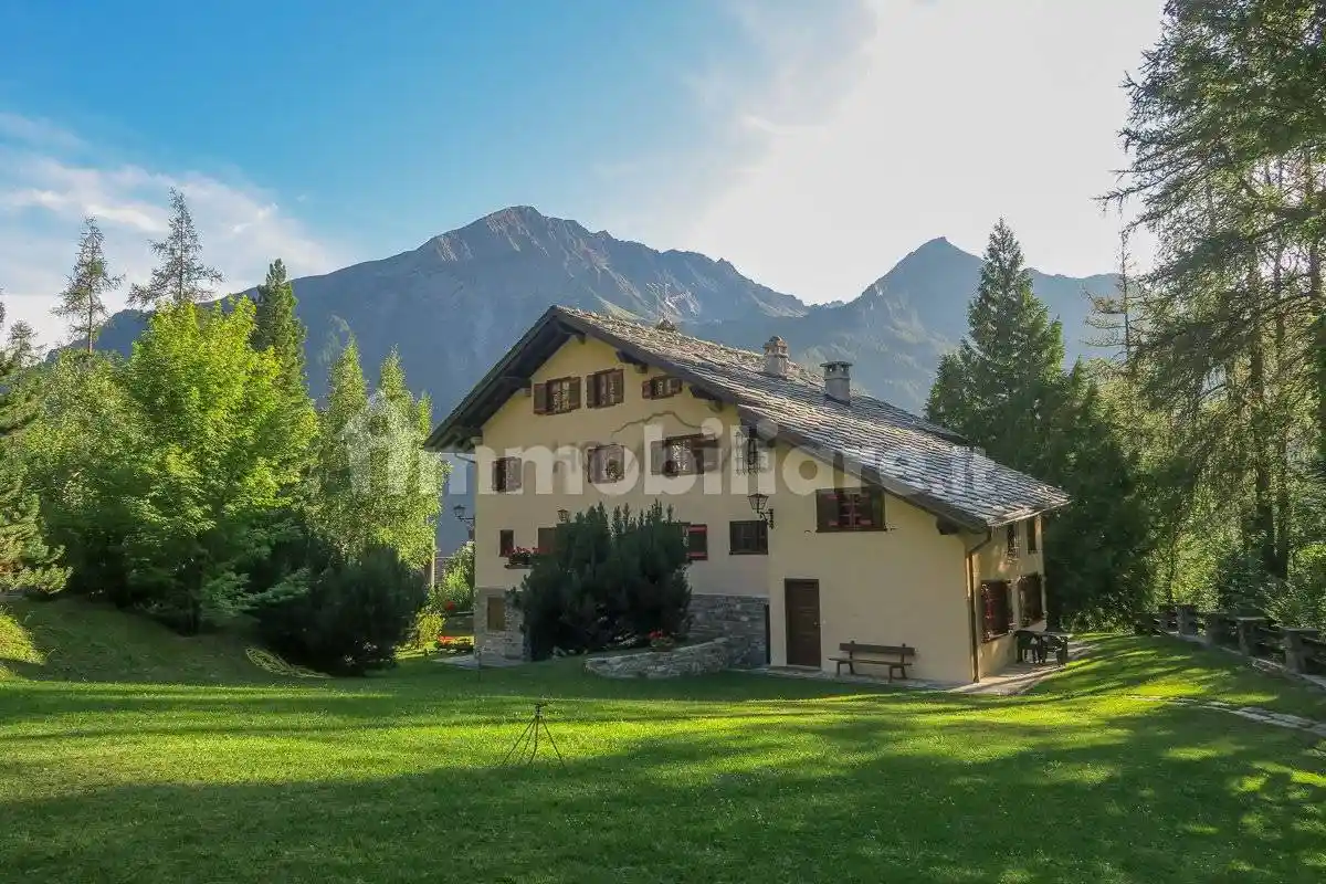 Appartamento in affitto a Courmayeur