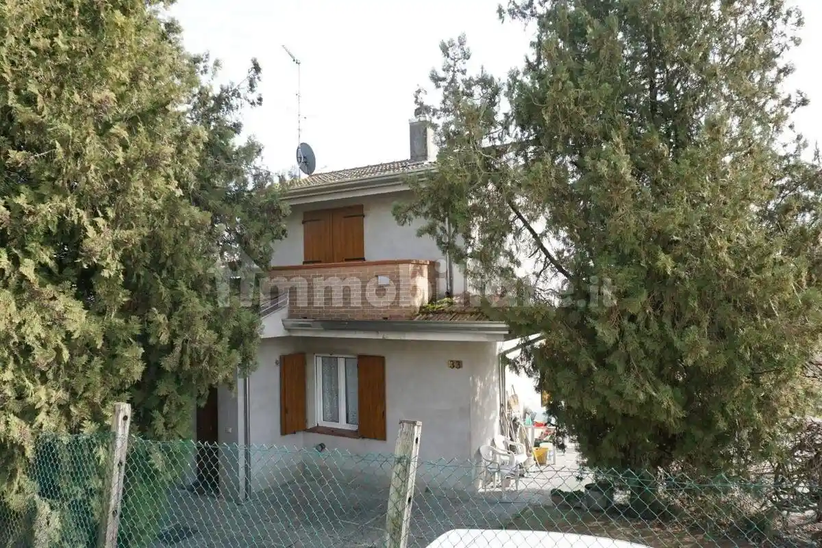 Villa in vendita a Riva del Po