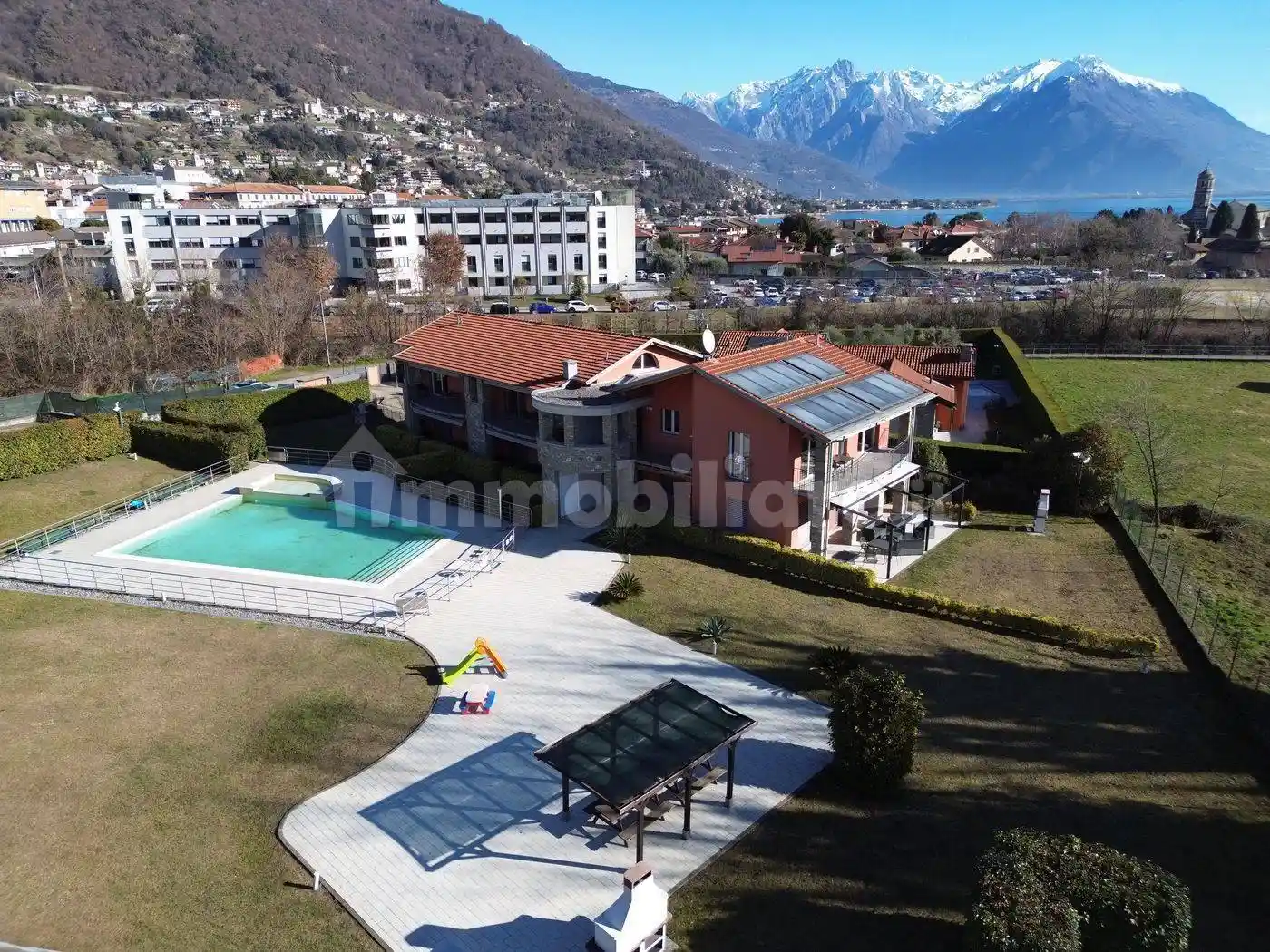 Appartamento in vendita a Gravedona ed Uniti