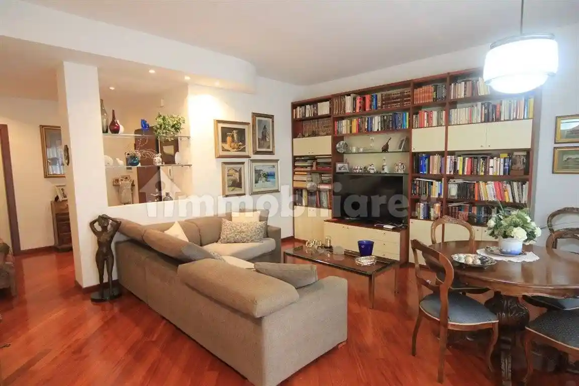 Appartamento in vendita a Monza