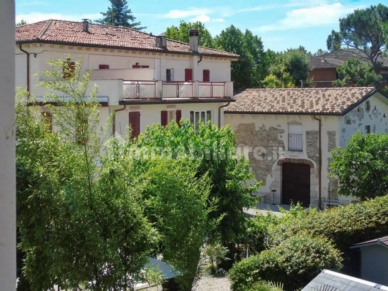 Palazzo - Edificio in vendita a Peschiera del Garda