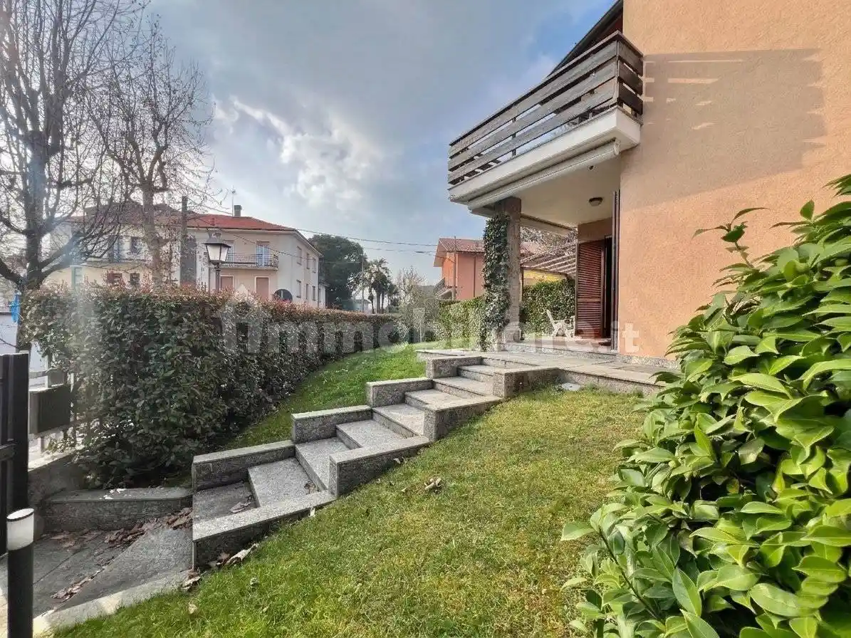 Villa in vendita a Turate