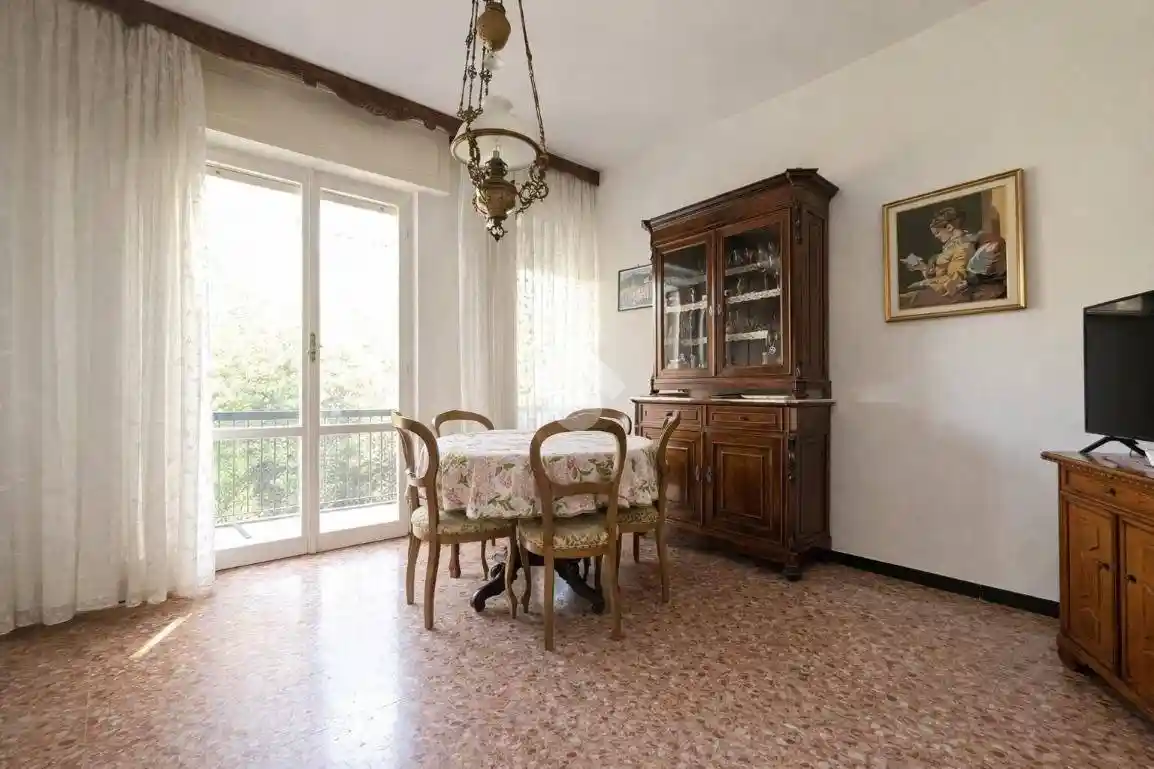 Appartamento in vendita a Vezzano Ligure