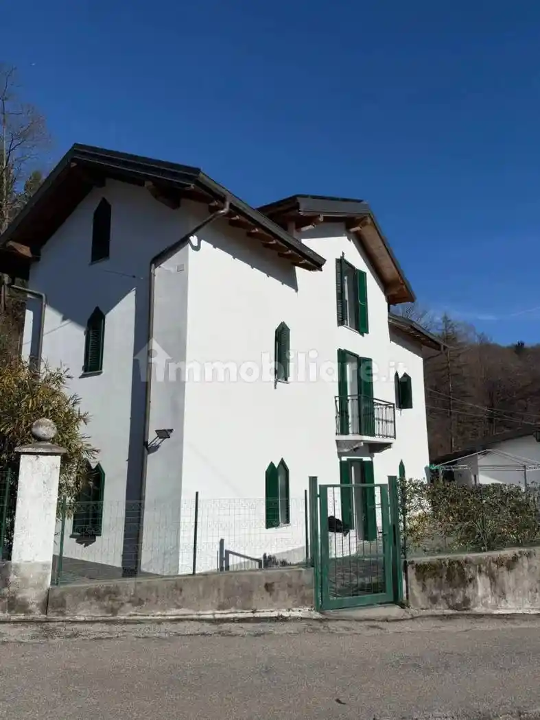 Villa in vendita a Miazzina