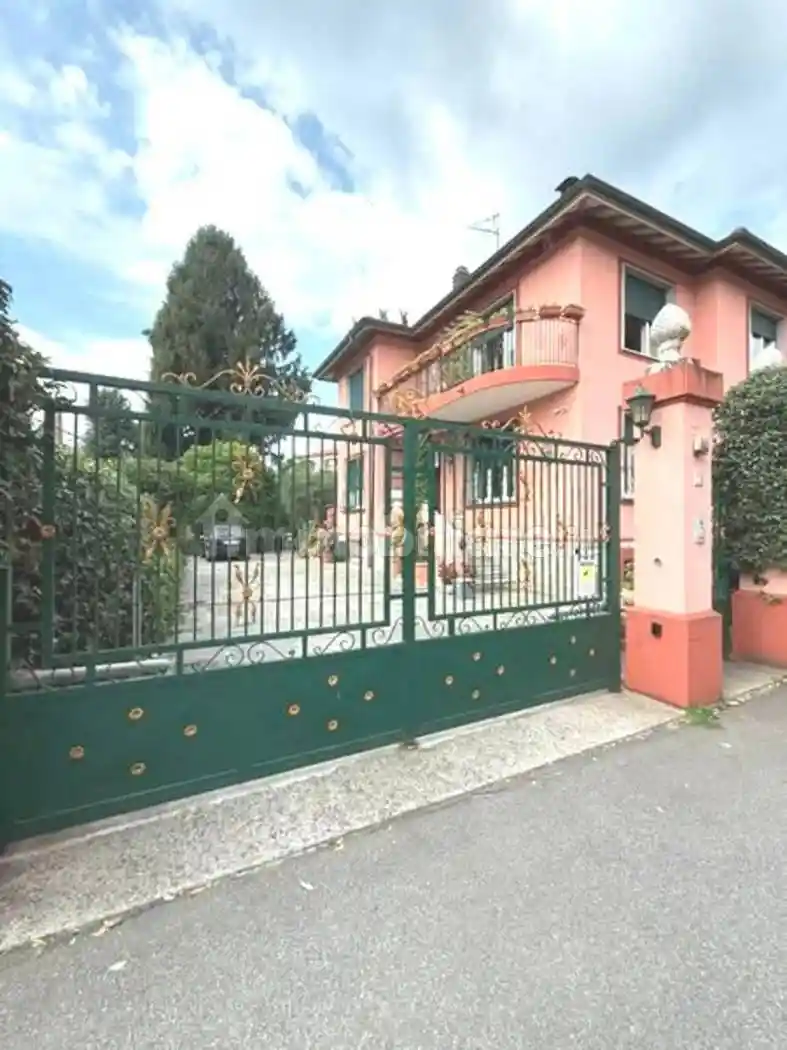 Villa in vendita a Verbania