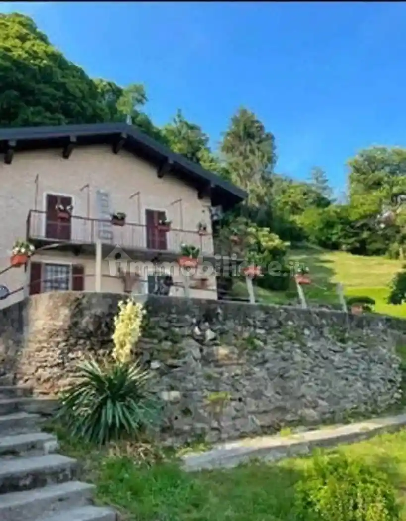 Villa in vendita a Verbania