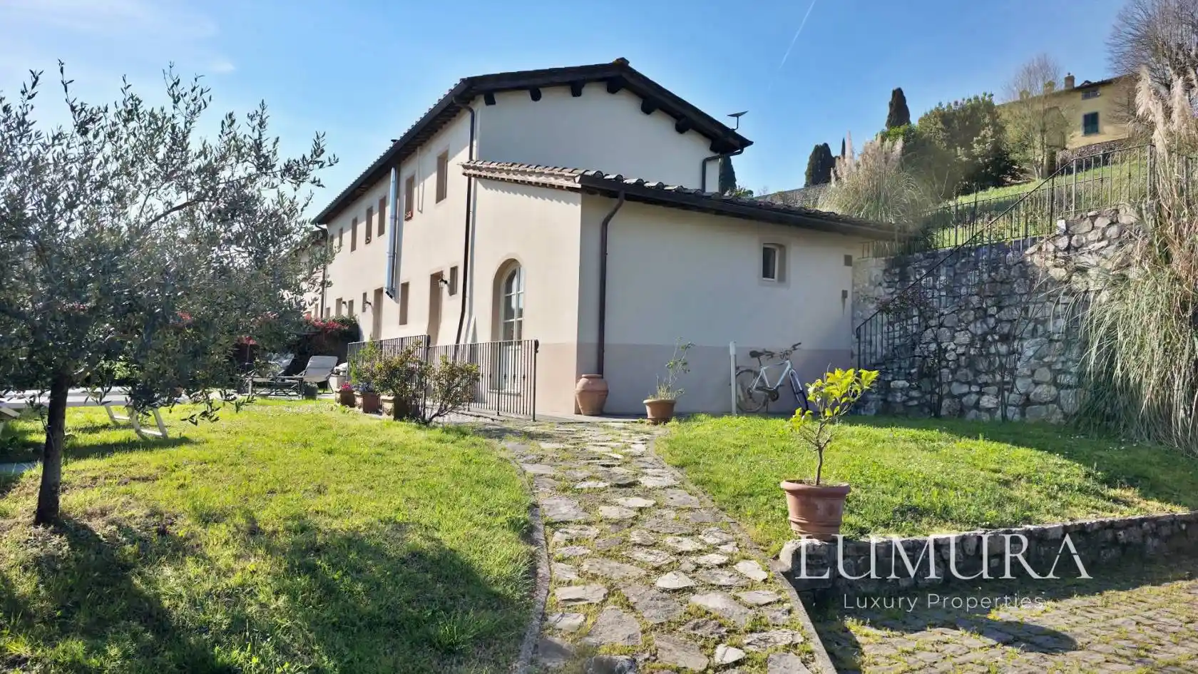 Rustico - Casale in vendita a Lucca