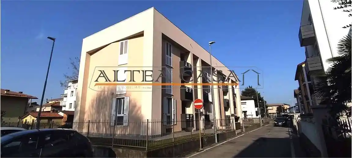 Appartamento in vendita a Levate