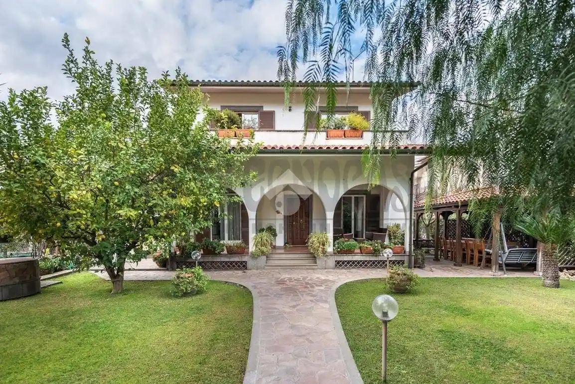 Villa in vendita a Ciampino