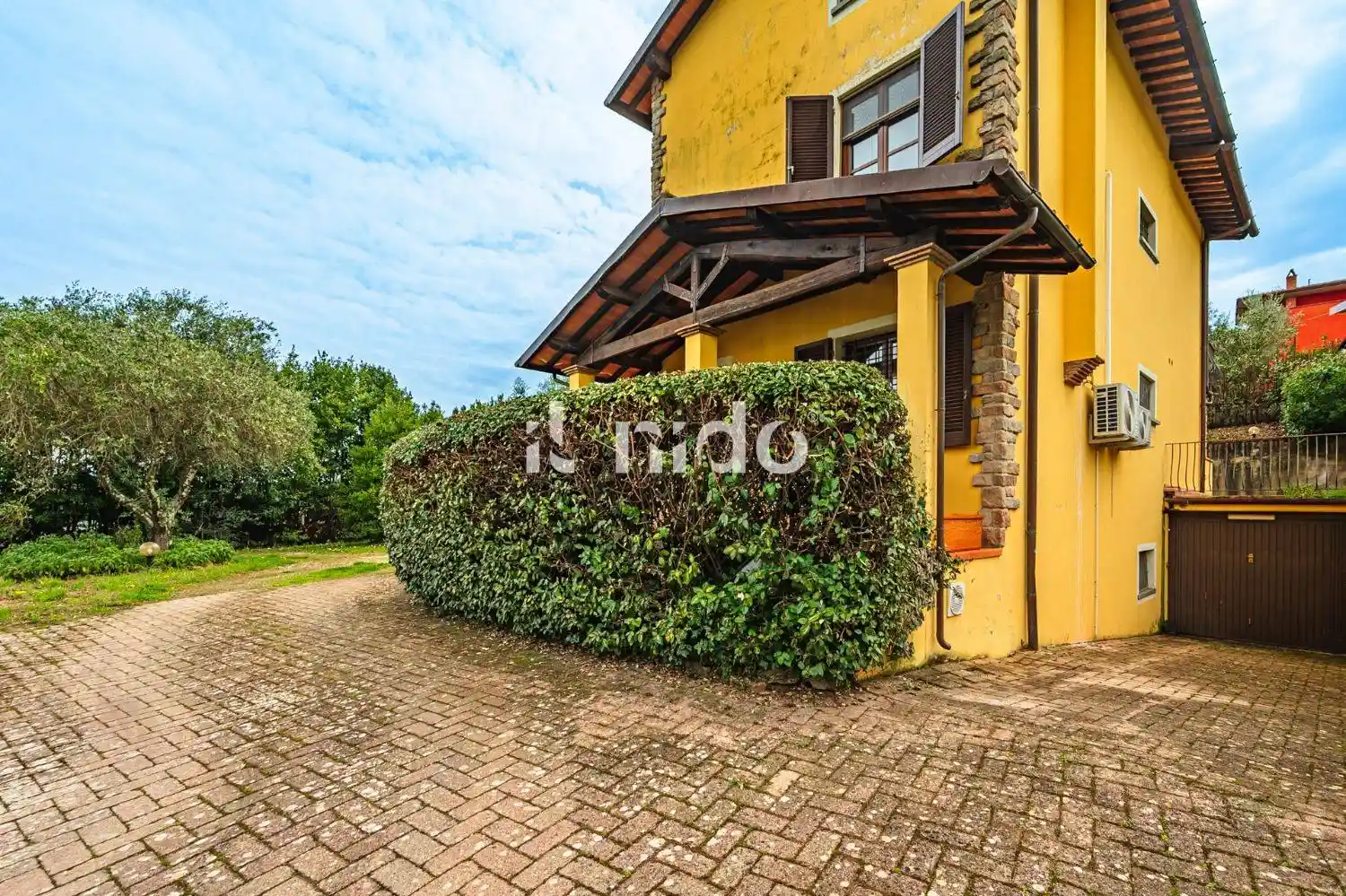 Villa in vendita a Montecatini-Terme