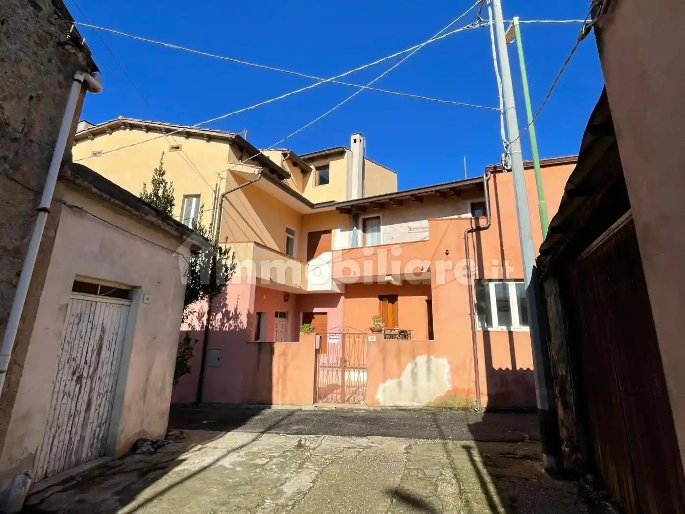 Casa indipendente in vendita a Laconi