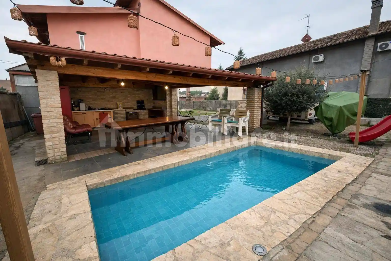 Casa indipendente in vendita a Alessandria