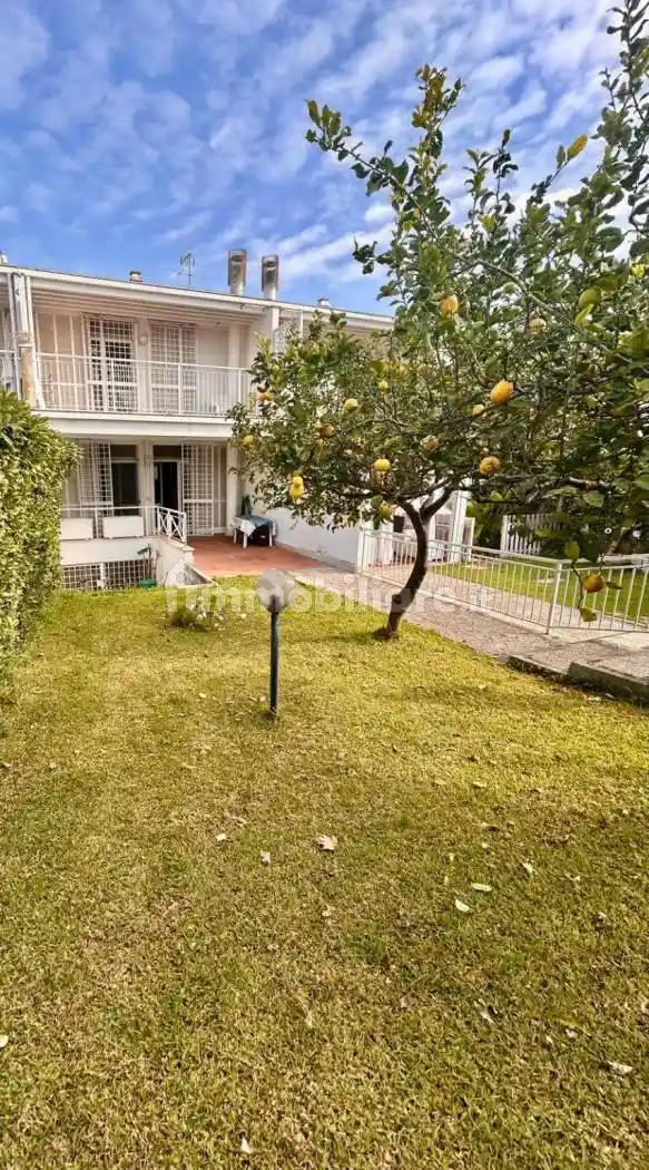 Villa in vendita a Nettuno