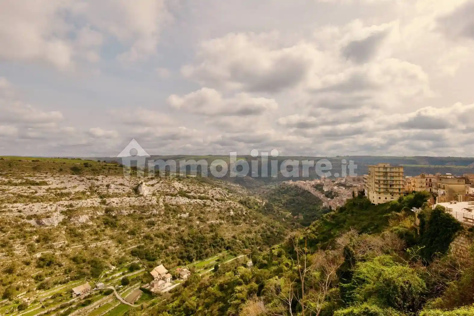 Casa indipendente in vendita a Ragusa