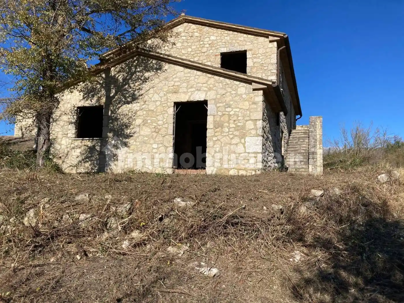 Rustico - Casale in vendita a Guardea