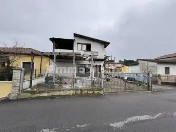 Casa indipendente in vendita a Goro