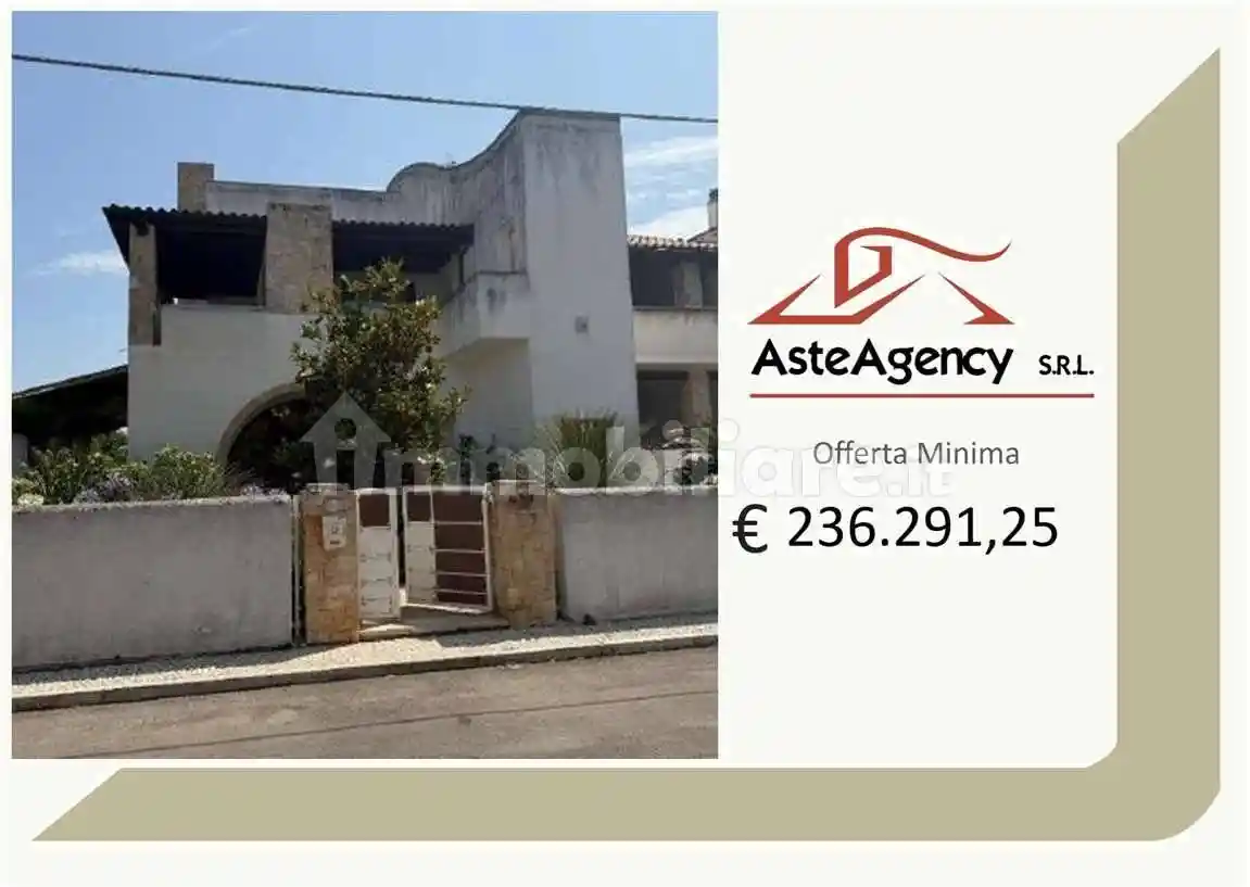 Villa in vendita a Racale