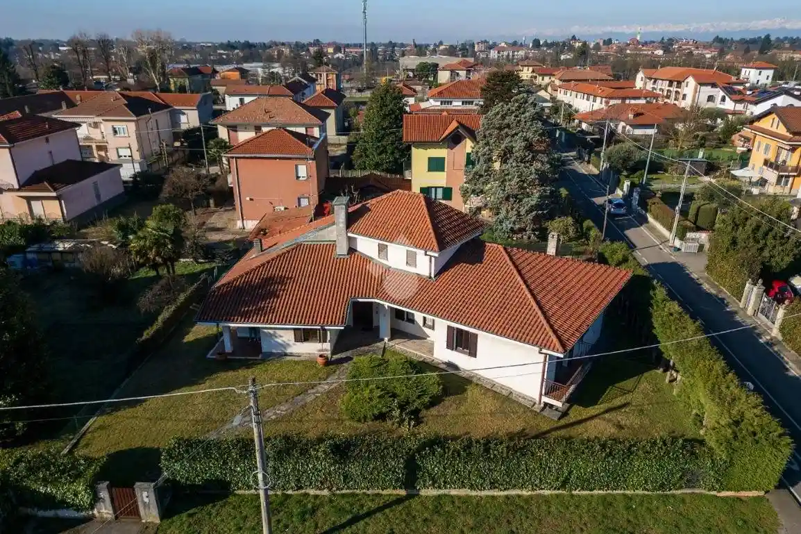 Villa in vendita a Gorla Maggiore