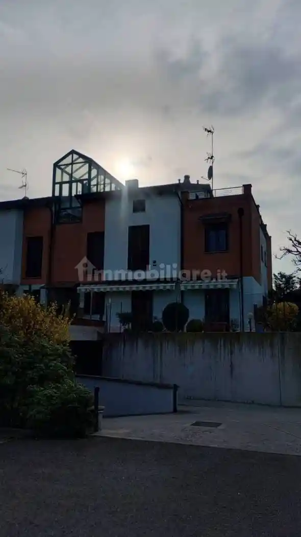 Villa in vendita a Modena