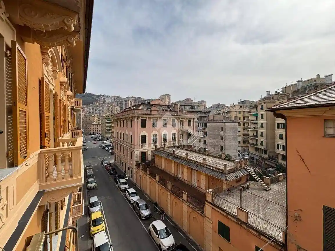 Appartamento in vendita a Genova