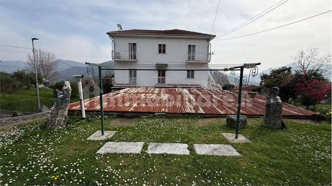 Appartamento in vendita a Serra Riccò