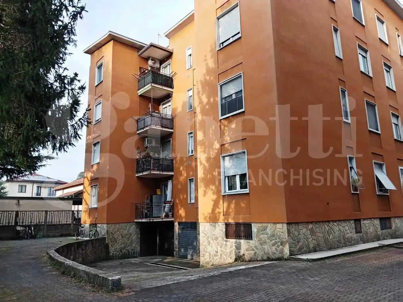 Appartamento in vendita a Biassono