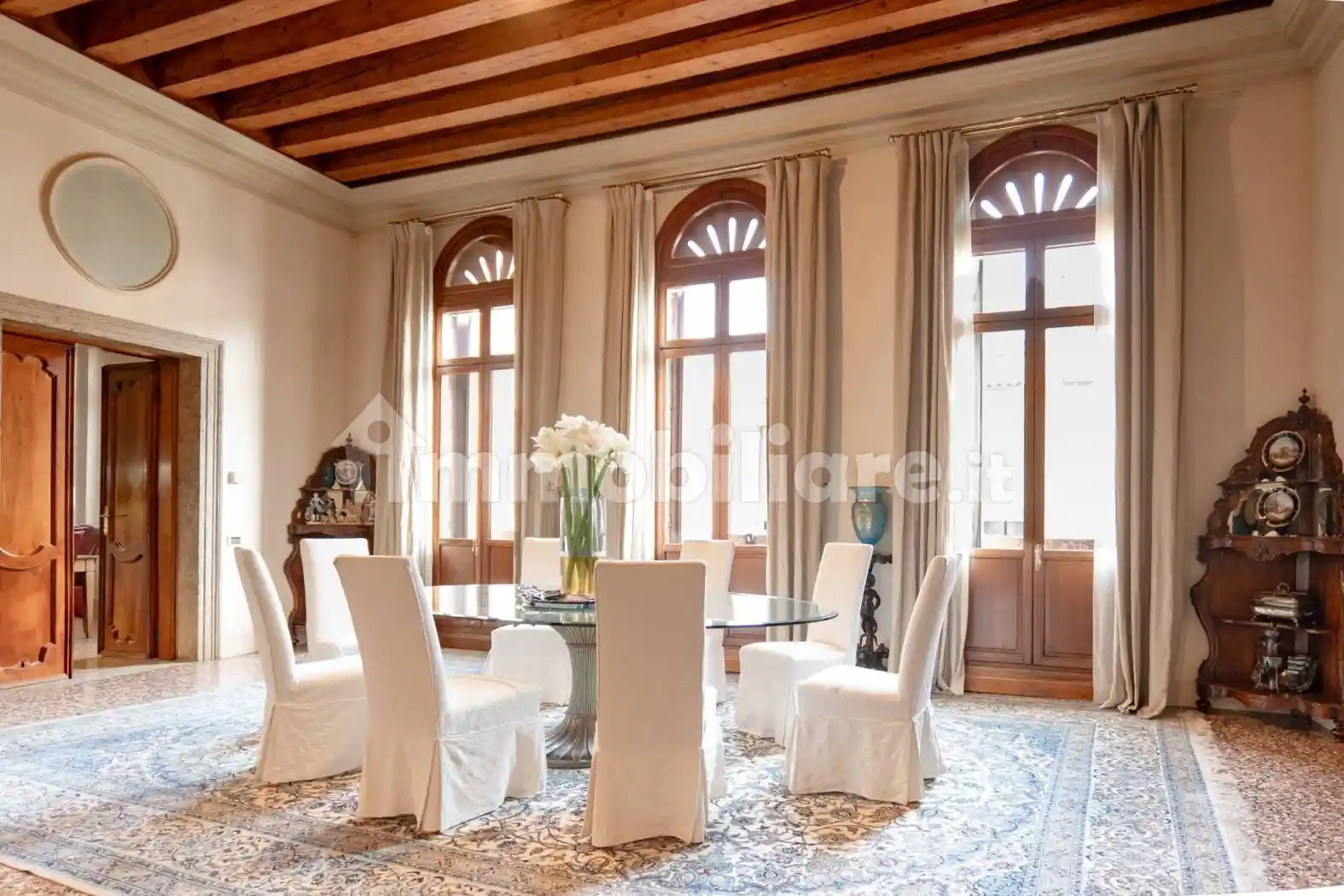 Palazzo - Edificio in vendita a Bassano del Grappa