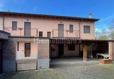 Appartamento in vendita a Lacchiarella