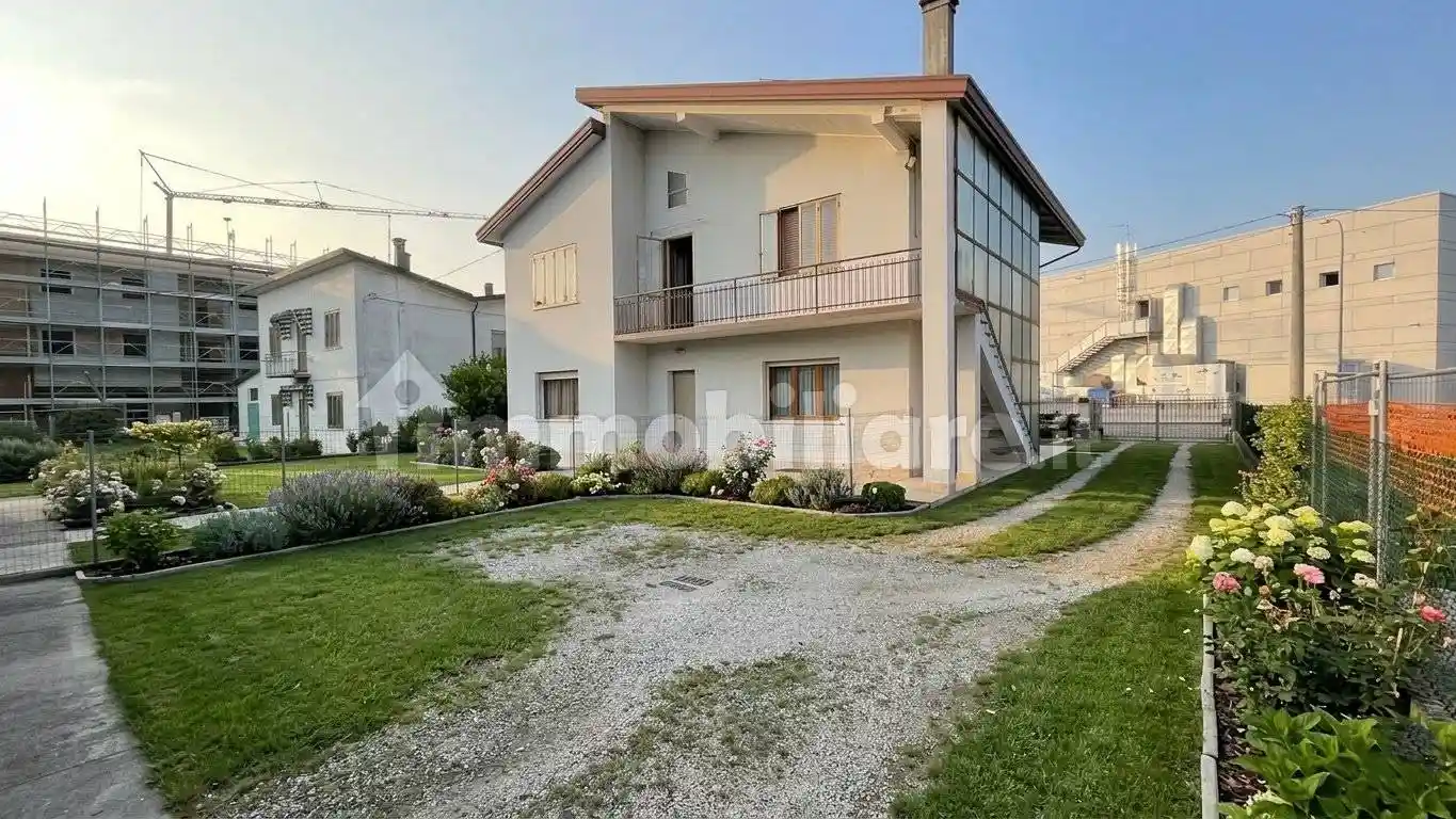Villa in vendita a Martellago