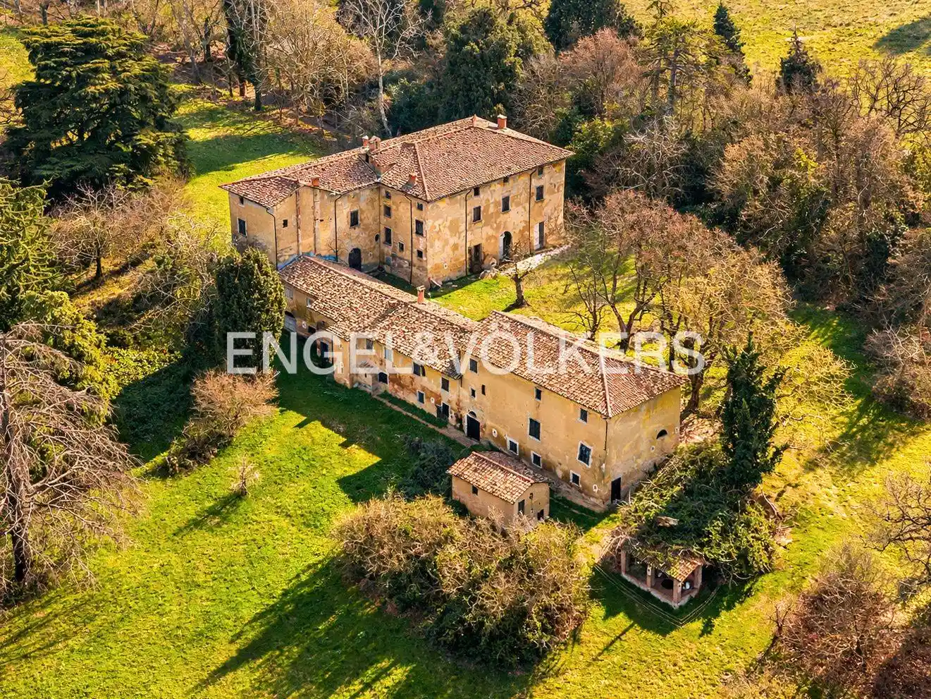 Villa in vendita a Monte San Pietro