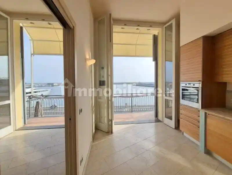 Appartamento in vendita a Imperia