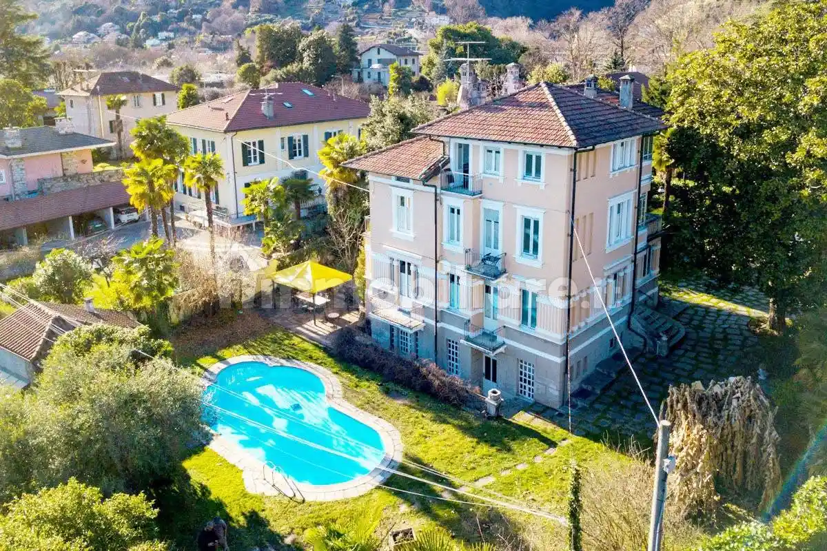 Villa in vendita a Lesa
