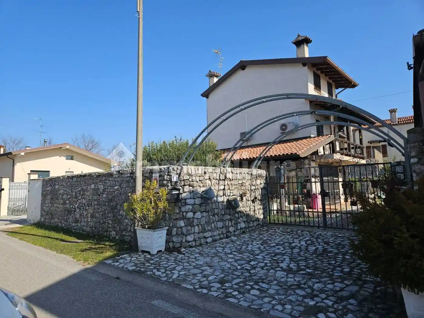 Villa in vendita a Montereale Valcellina