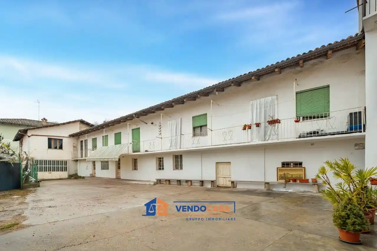 Casa indipendente in vendita a Santa Vittoria d'Alba