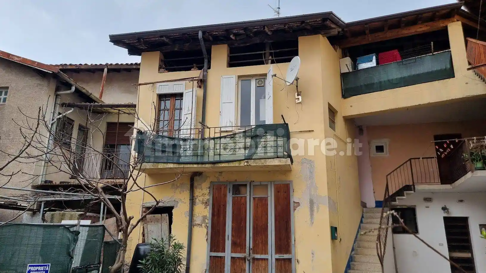 Appartamento in vendita a Caronno Varesino