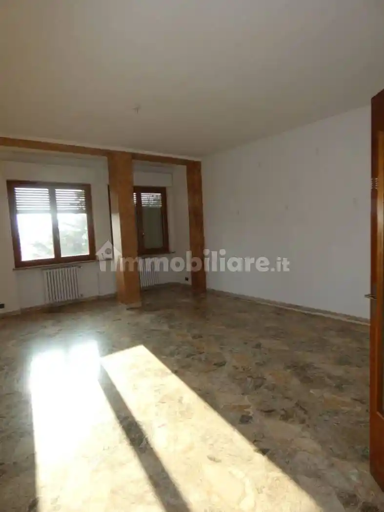 Appartamento in affitto a Alba