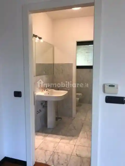 Palazzo - Edificio in affitto a Parma