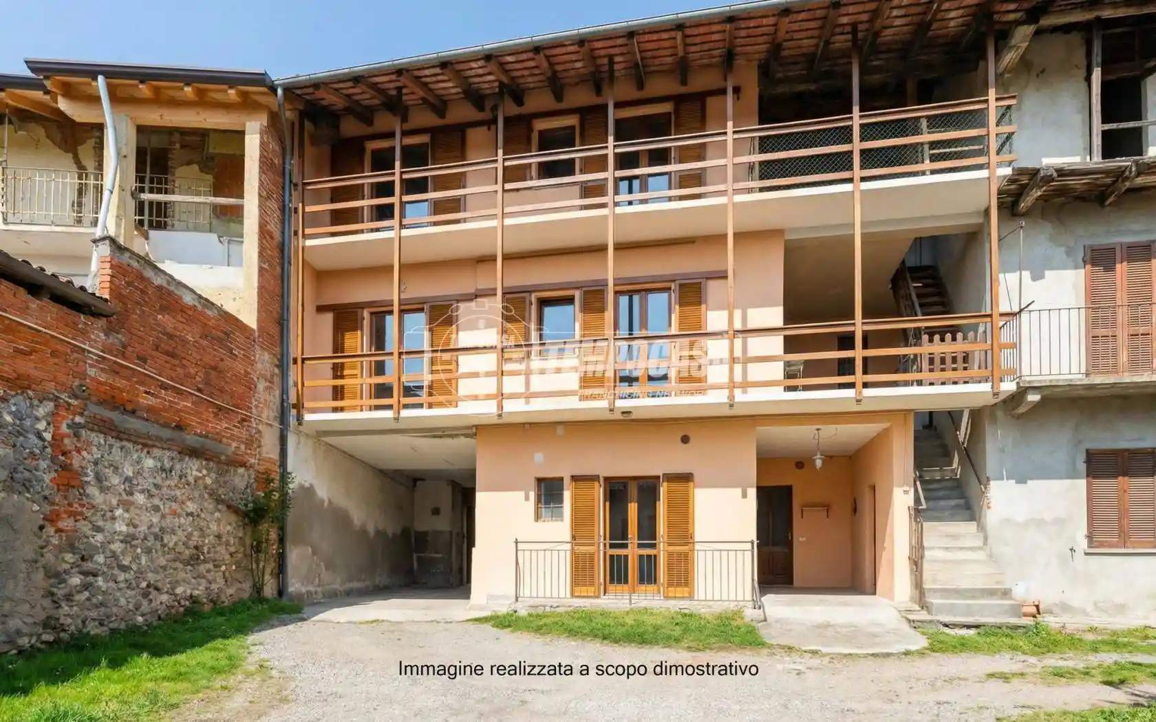 Casa indipendente in vendita a Agrate Conturbia